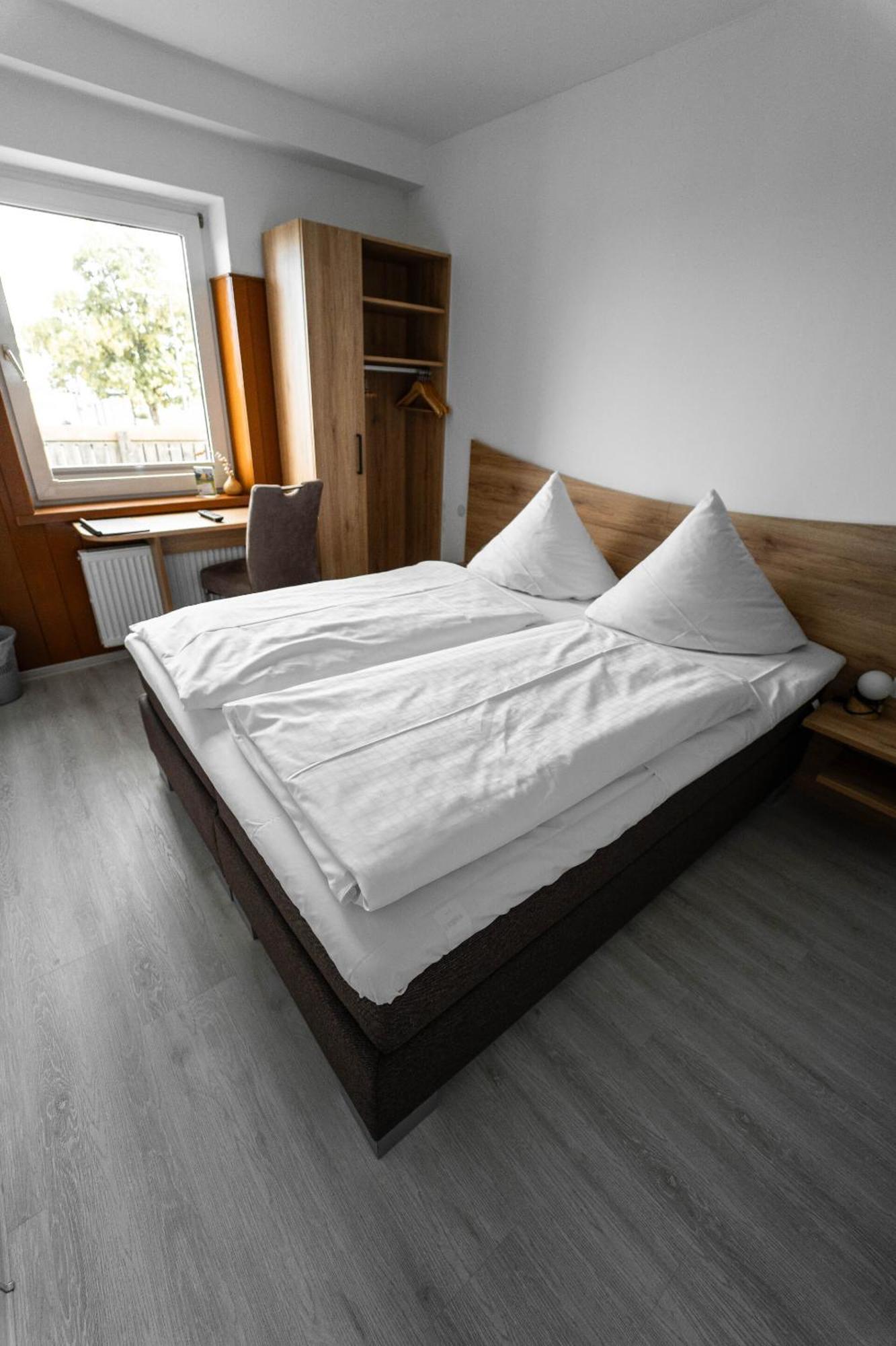 Berghotel Deutscher Flieger Wasserkuppe Gersfeld Room photo