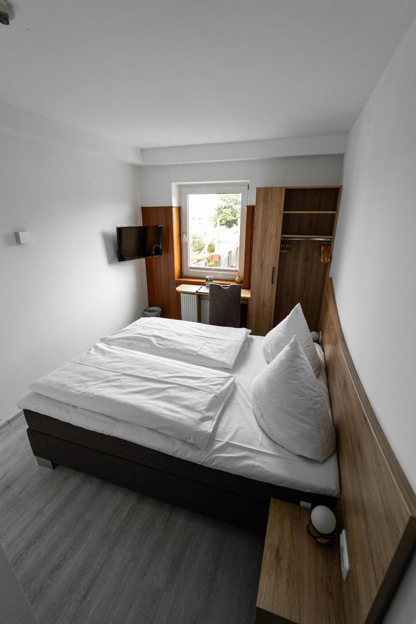 Berghotel Deutscher Flieger Wasserkuppe Gersfeld Room photo