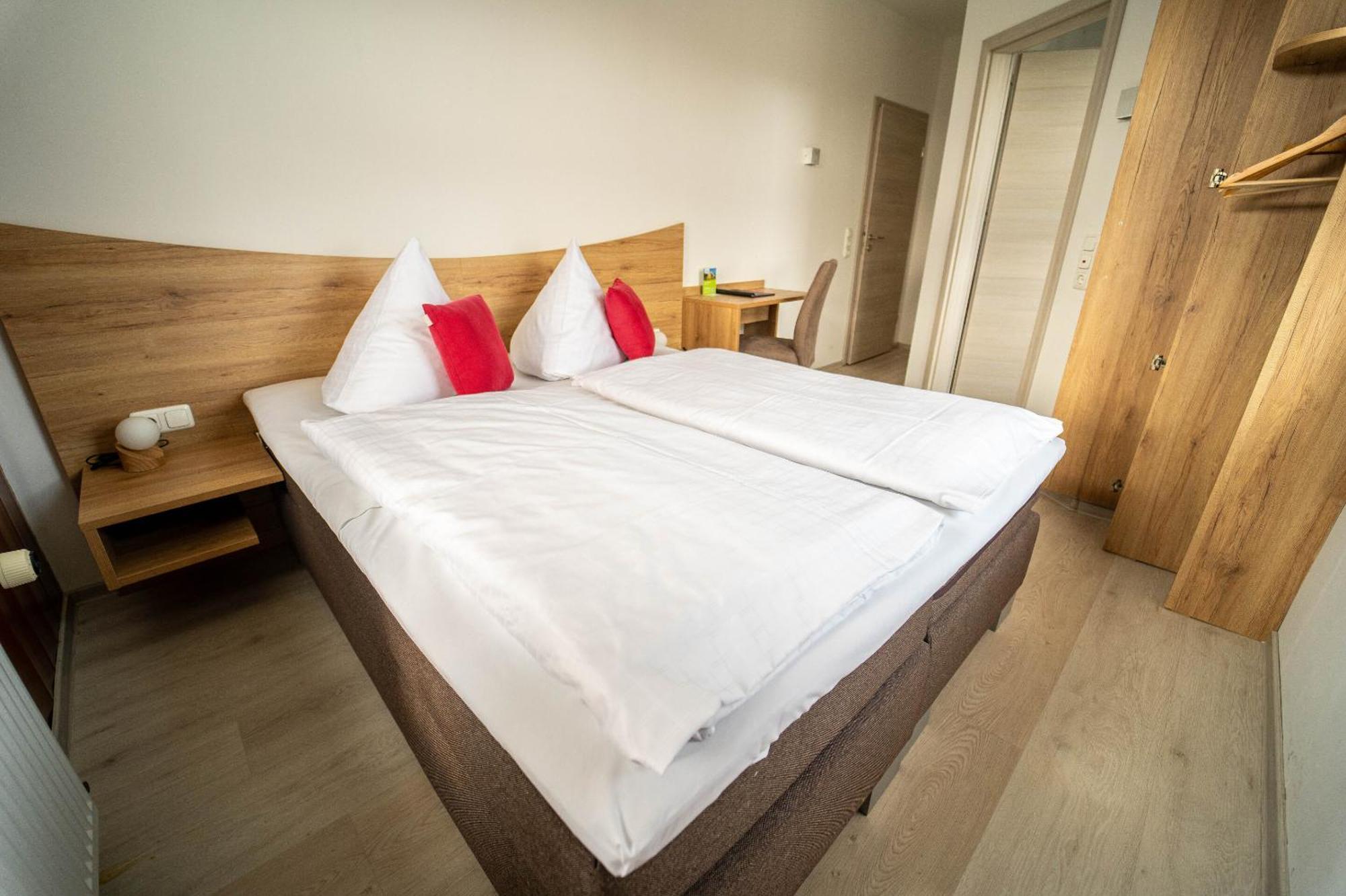 Berghotel Deutscher Flieger Wasserkuppe Gersfeld Room photo