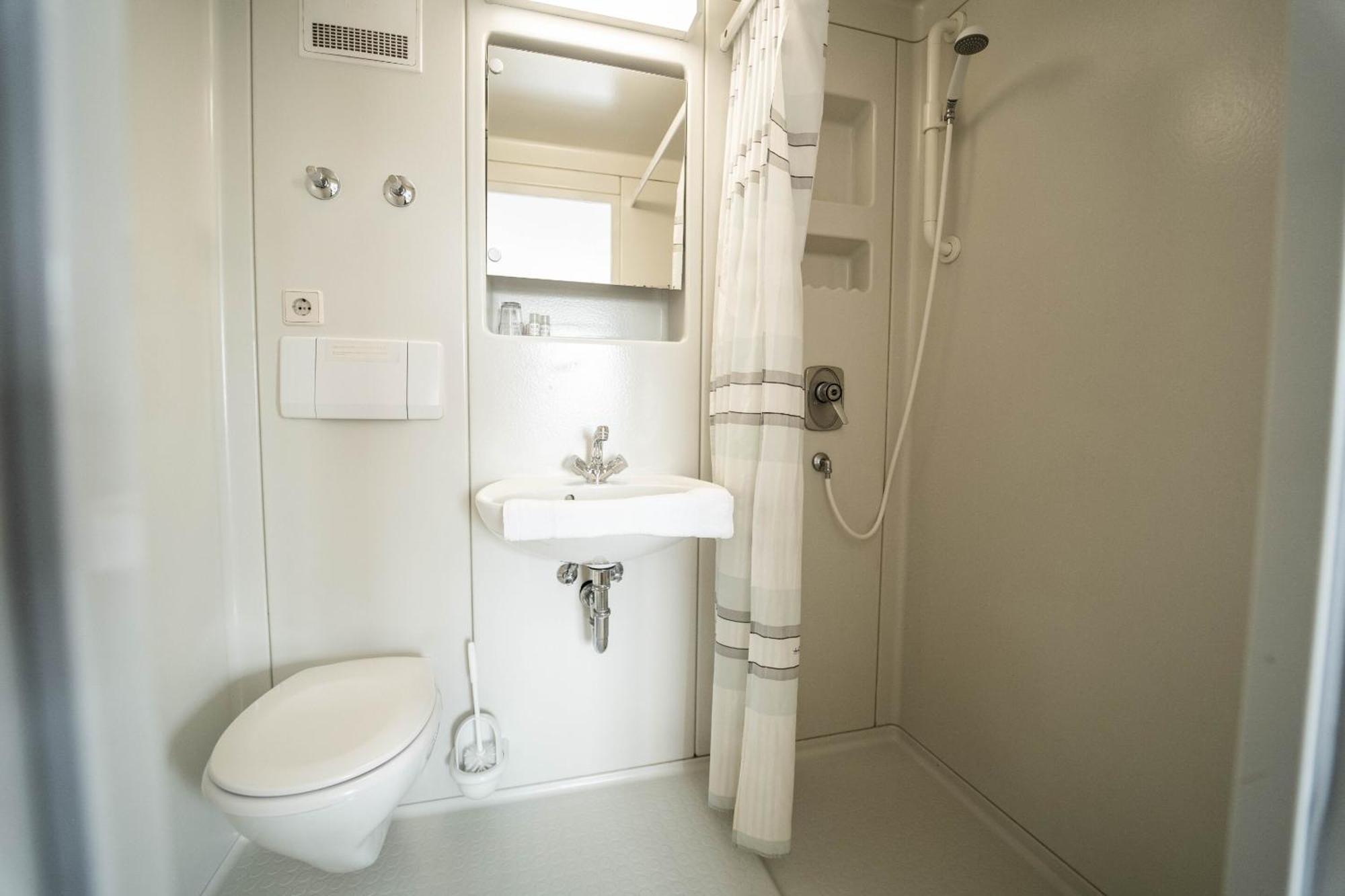 Berghotel Deutscher Flieger Wasserkuppe Gersfeld Room photo